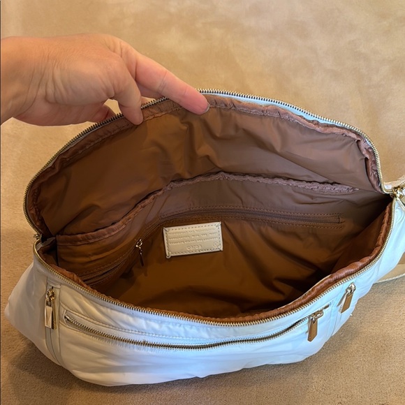 Caraa Cream Crossbody Bag - Picture 3 of 4